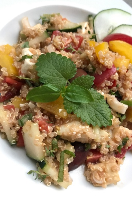 Sommersalate: gesund, schmackhaft, sättigend & Meal-Prep-tauglich